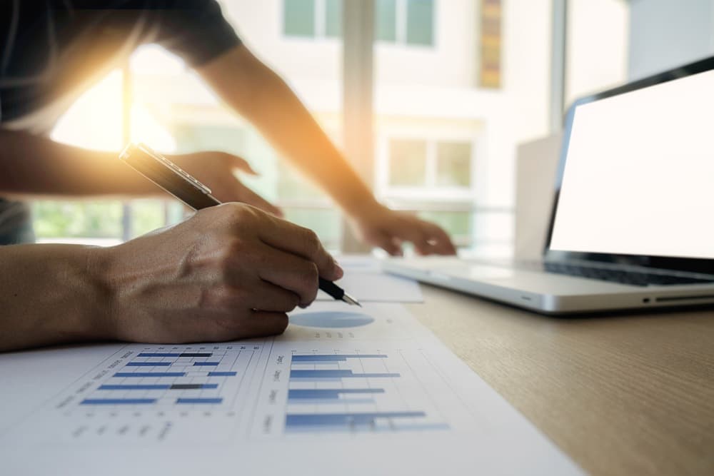 Briefing Notes & Strategic Reports